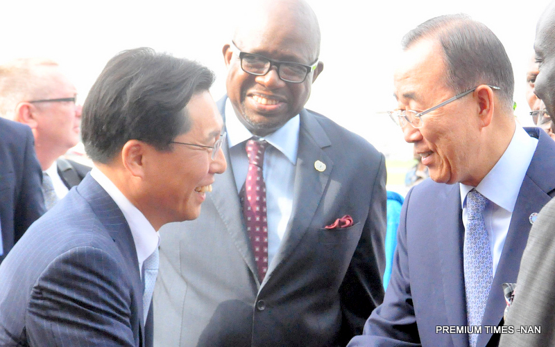 FROM LEFT: AMBASSADOR OF SOUTH KOREA TO NIGERIA, AMB. NOH KYU-DUK AND UN 

COUNTRY REPRESENTATIVE IN NIGERIA, MR DAOUDA TOURE, WELCOMING THE UN SECRETARY-

GENERAL, BAN KI-MOON WHO ARRIVE NNAMDI AZIKIWE INTERNATIONAL AIRPORT IN ABUJA ON 

SUNDAY (23/8/15).    
6125/23/8/2015/CH/NAN