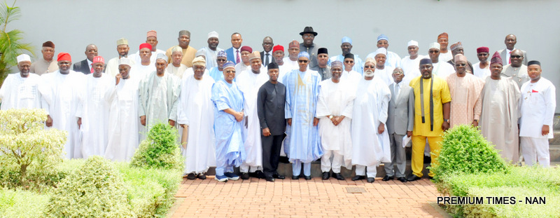PIC. 7. FRONT ROW: FORMER CHIEF JUSTICE FORMER HEAD OF INTERIM NATIONAL GOVERNMENT, CHIEF ERNEST SHONEKAN; FORMER MILITARY PRESIDENT IBRAHIM BABANGIDA; SPEAKER OF THE HOUSE OF REPRESENTATIVES YAKUBU DOGARA; VICE PRESIDENT YEMI OSINBAJO; PRESIDENT MUHAMMADU BUHARI; FORMER HEAD OF STATE, GEN. YAKUBU GOWON; FORMER HEAD OF STATE, GEN. ABDULSALAMI ABUBARKA; FORMER CHIEF JUSTICES OF NIGERIA, MOHAMMED UWAIS AND ALFA BELGORE; AND STATE GOVERNORS AFTER THE MAIDEN NATIONAL COUNCIL OF STATE MEETING, AT THE PRESIDENTIAL VILLA IN ABUJA ON WEDNESDAY (21/10/15).
3753/21/10/2015/ICE/BJO/NAN