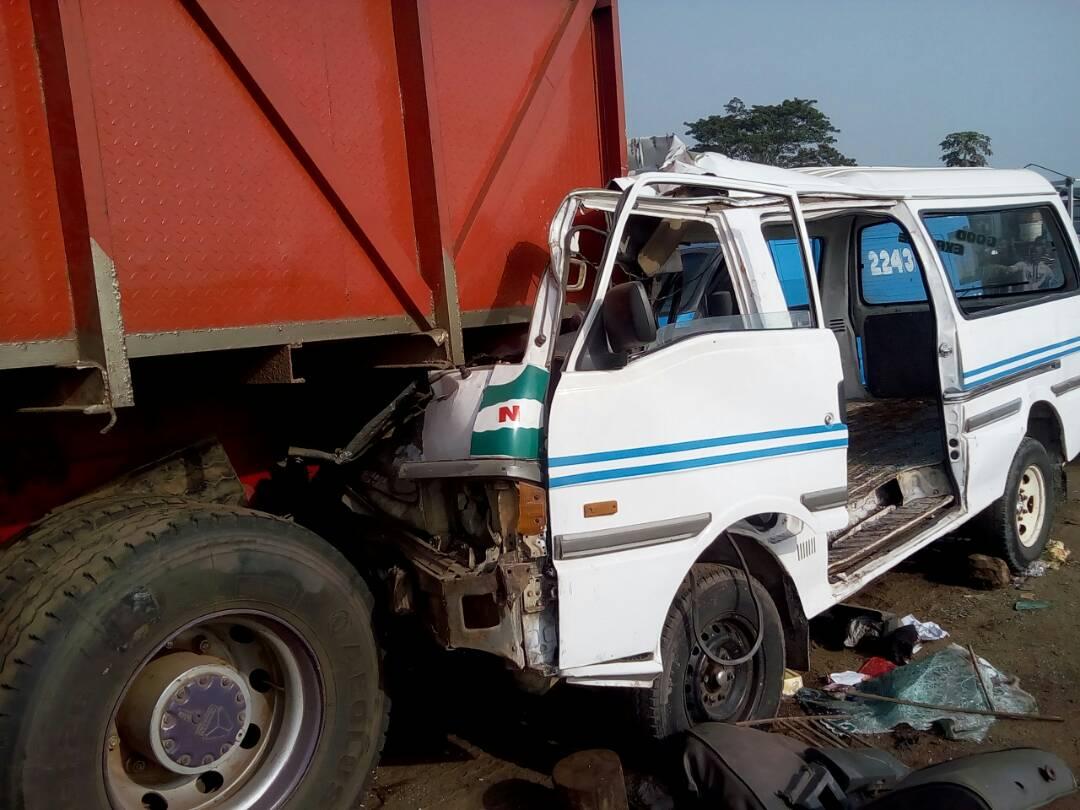 File photo of an Accident scene of the Lagos-Ibadan expressway