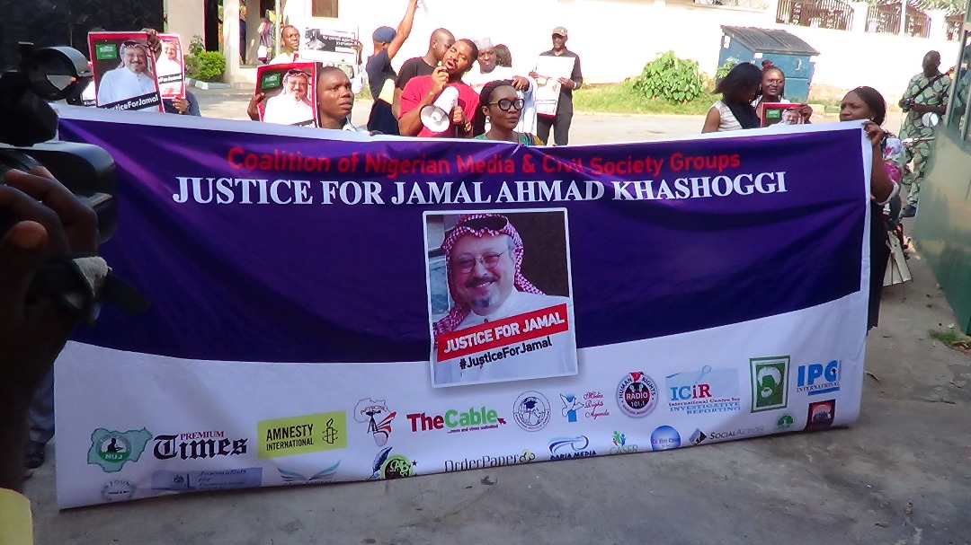 Nigerian journalists at the Saudi Arabian Embassy protesting the killing of Jamal Khashoggi