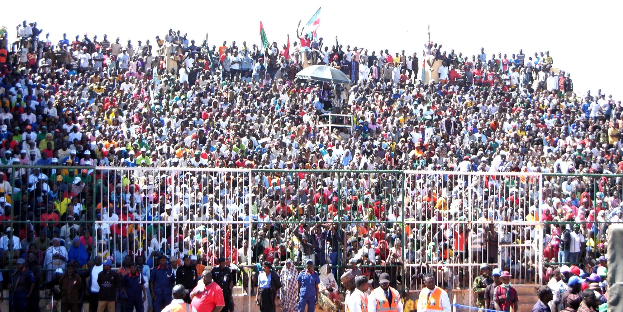 Supporters  of All Progressives Congress (APC), at the entrance of the township stadium, during the Partys Presidential Campaign rally in Jos on Saturday (19/1/19).
00662/19/01/2019/Sunday Adah/NAN