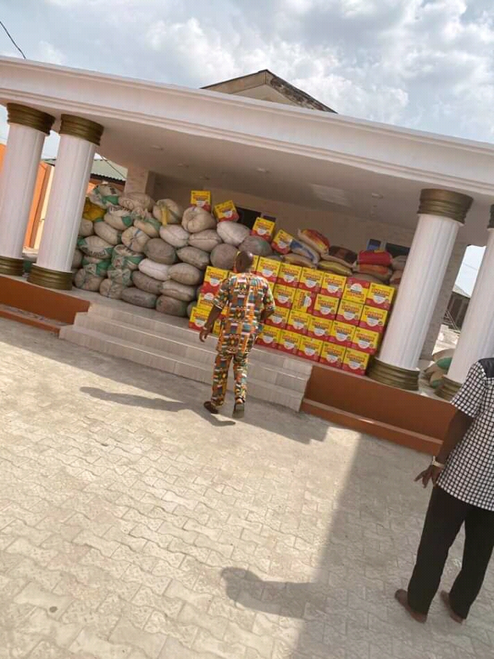 COVID-19: Osun monarch distributes relief materials to indigents