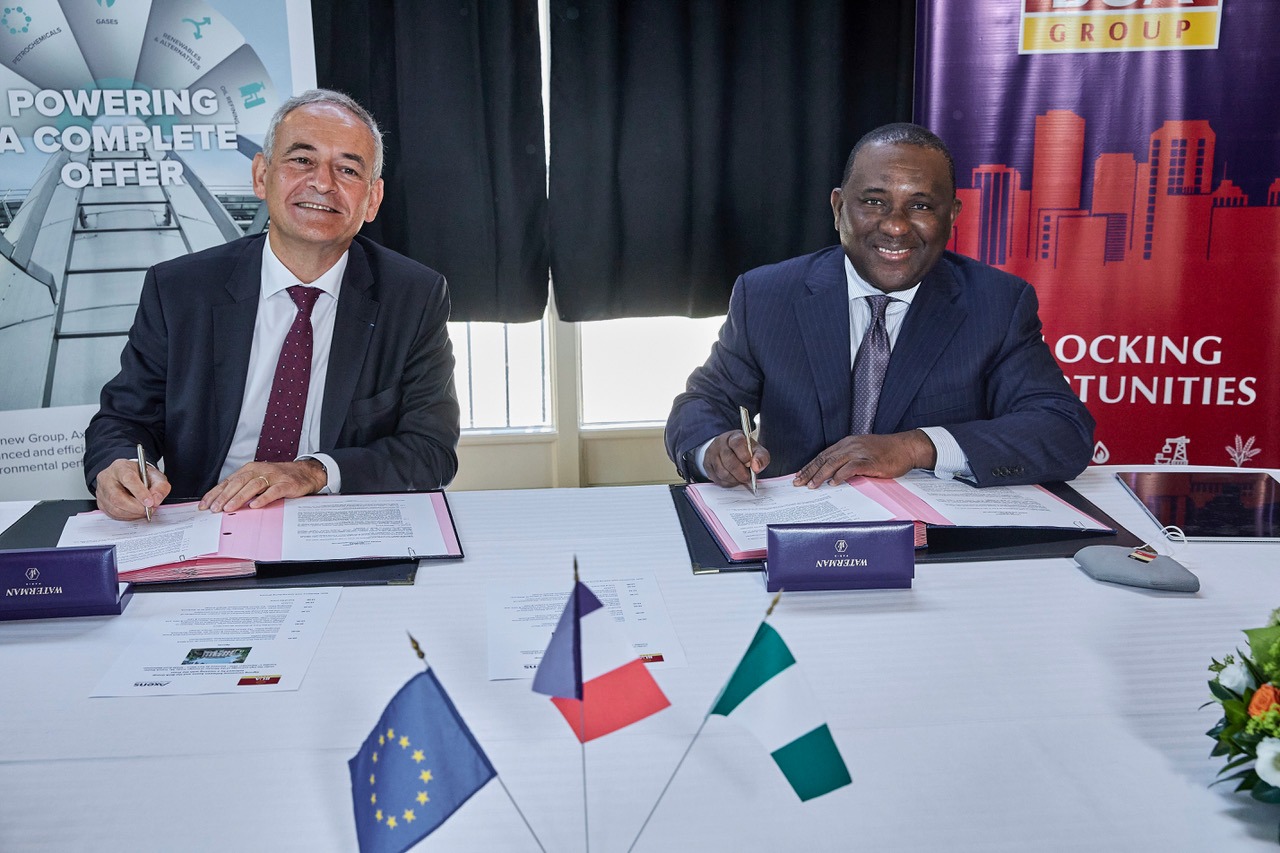 L-R: Jean Sentenac, CEO of Axens and Abdul Samad Rabiu, Chairman of BUA Group during the signing ceremony between Axens and BUA for the supply of process technologies for BUA’s upcoming 200,000bpd integrated refinery and petrochemicals facility in Akwa-ibom, Nigeria.