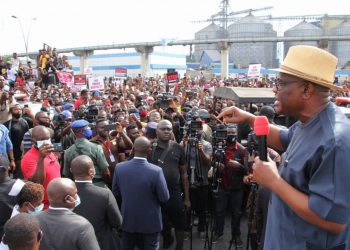 The Rivers State governor, Nyesom Wike addressing protesters