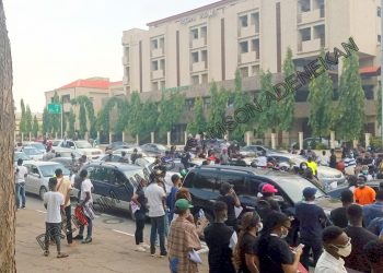 #EndSARS protest blocking express leading to NASS junction.