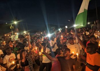 #EndSARS: Protesters hold candlenight vigil for victims of police brutality in Ibadan