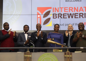 L – R Akeem Shadare, Managing Director, Chapel Hill Denham Securities Limited; Muyiwa Ayojimi, Company Secretary; Oscar Onyema, Chief Executive Officer, The Nigerian Stock Exchange; Olutoyin Odulate, Independent Non-Executive Director, International Breweries Plc; Bruno Zambrano, Finance Director, International Breweries Plc and Michael Daramola, Corporate Affairs Director, International Breweries Plc during the successful listing of the N165billion rights issue at the NSE