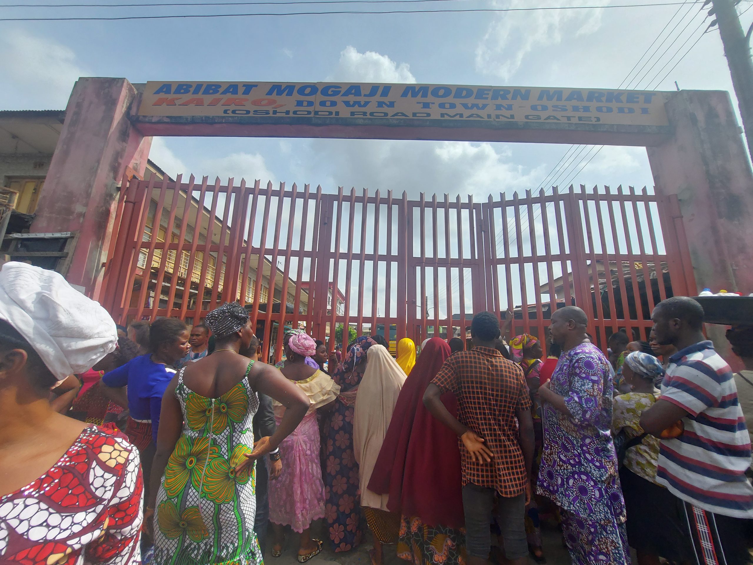 Lagos shuts Oshodi market after traders allegedly attack sanitation officials
