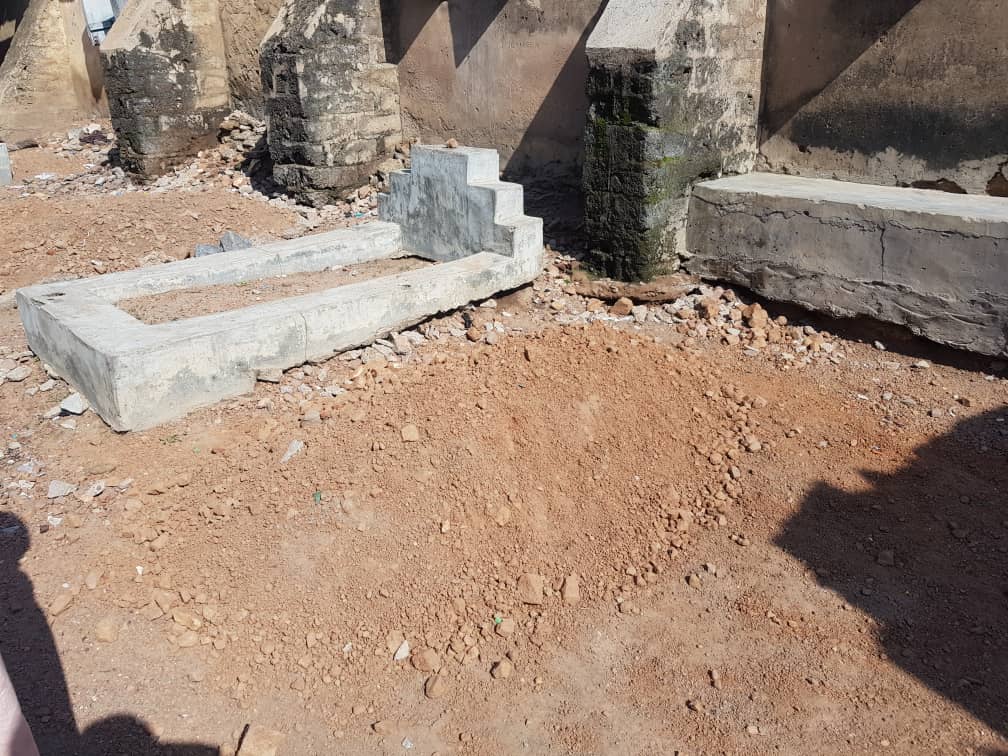 Burial ground of Lateef Adeniyi, the head of the Vigilante Group in Igangan community