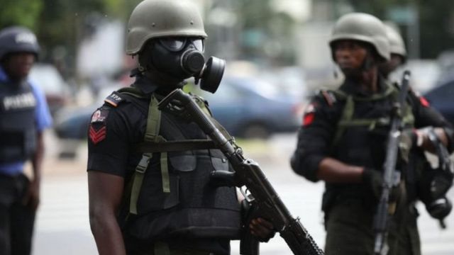 gunmen-attack-nigerian-police-checkpoint-kill-three-officers-premium