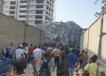 Scene of collapsed building in Lagos