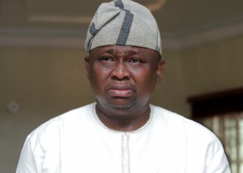 Nigerian Senator weeps on collection of nomination form in Ogun