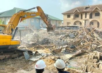 Substandard building under construction being demolished by LASBCA.