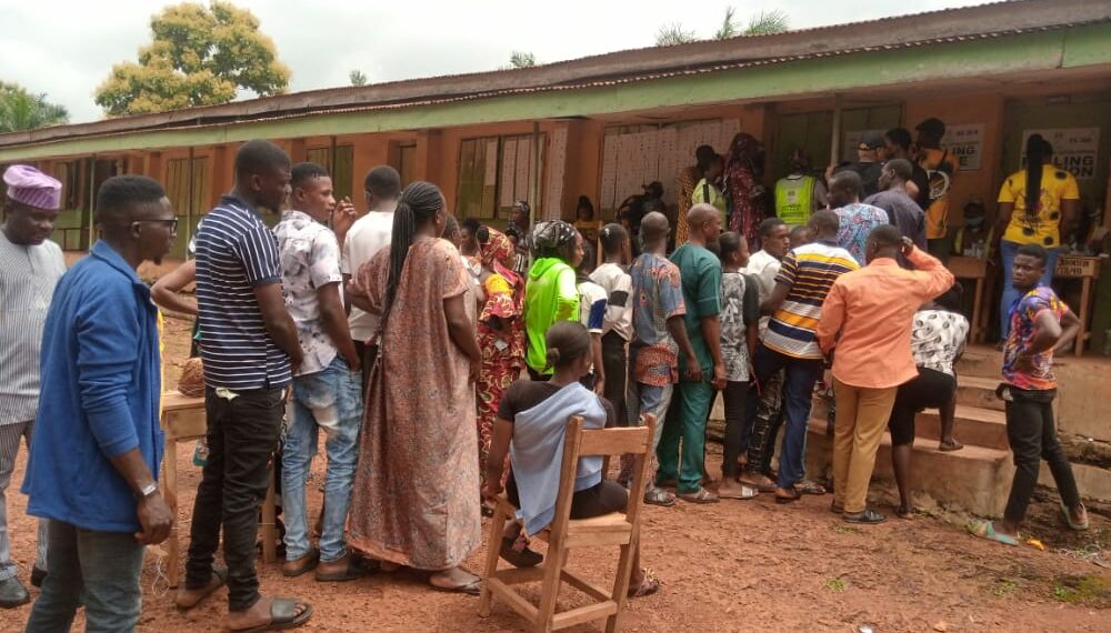 #EkitiDecides2022: Voters queue up to vote their favorite candidate