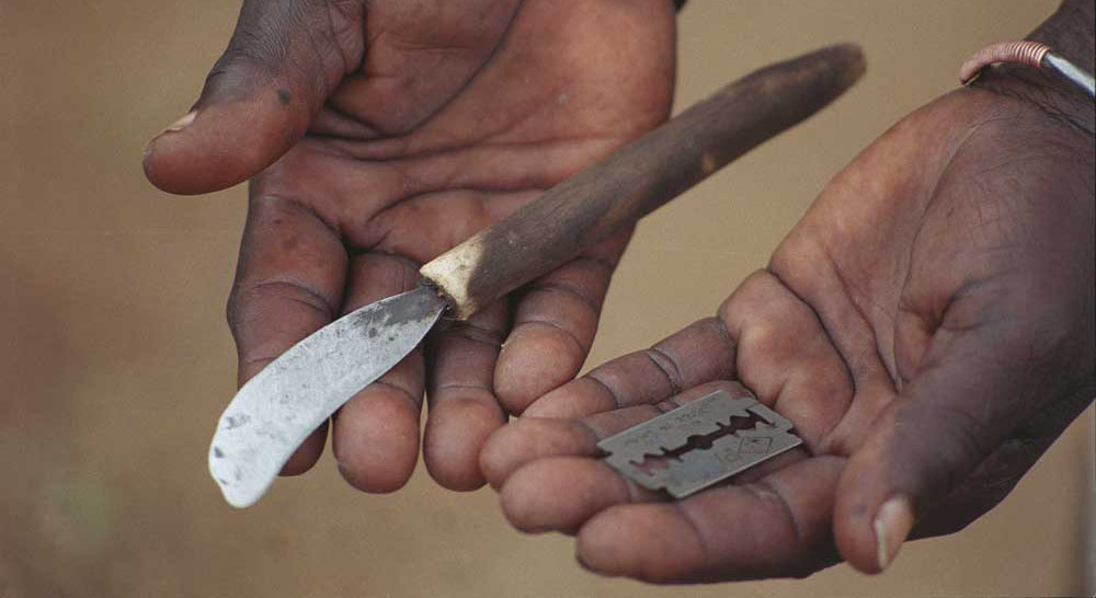 A razor blade and a knife used for Female Genital Mutilation [FGM](PHOTO CREDIT: ICWA)