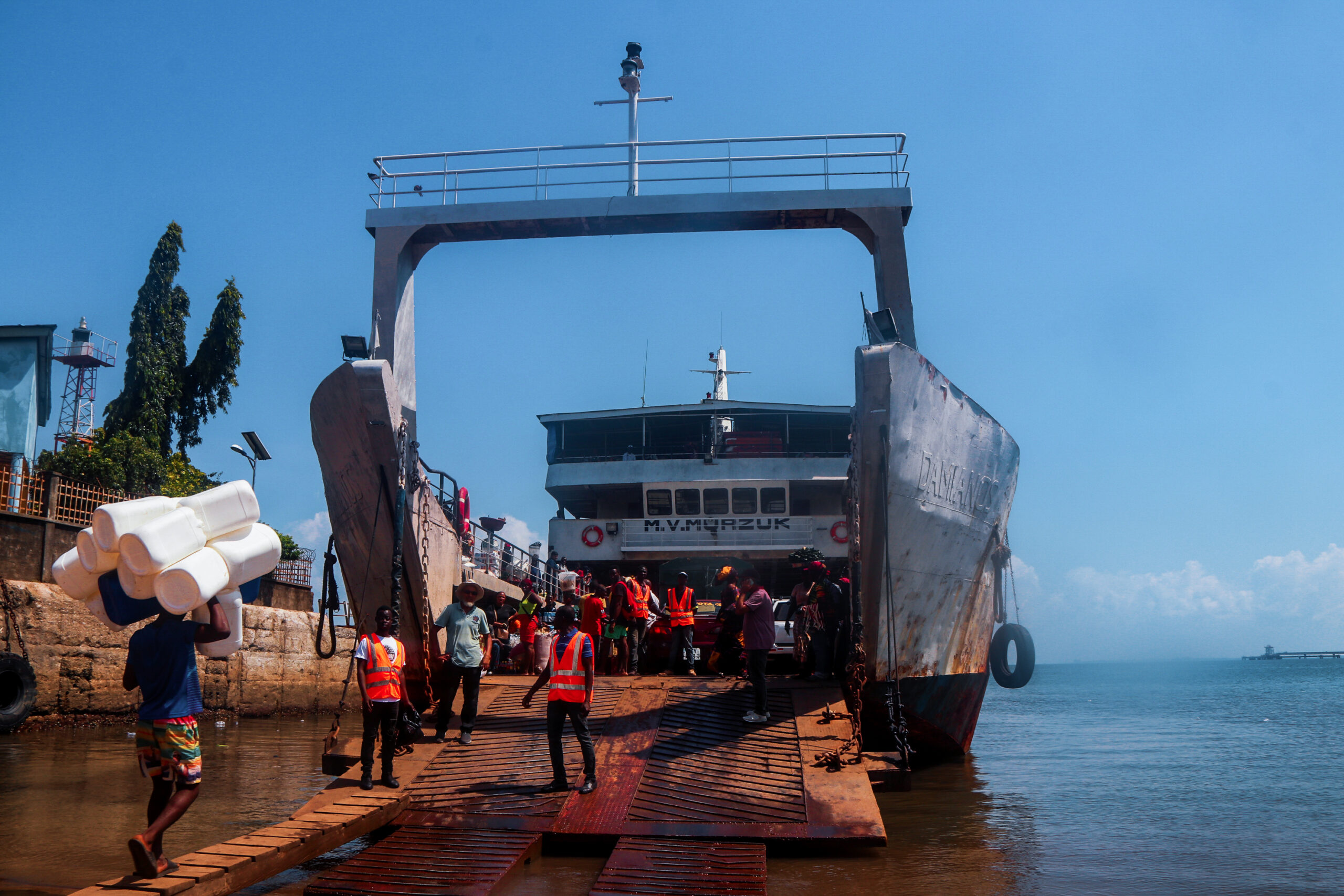 Passengers boarding the MV Murzuk ferry in 2022 (CREDIT: OCCRP)