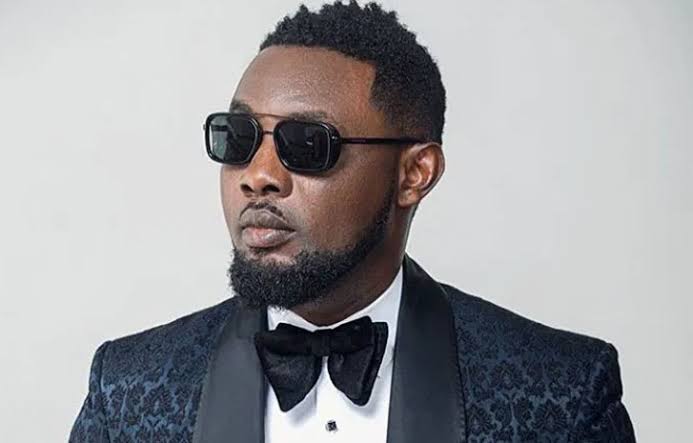 AY Comedian promises ticket refunds after payment dispute disrupts Cardiff concert