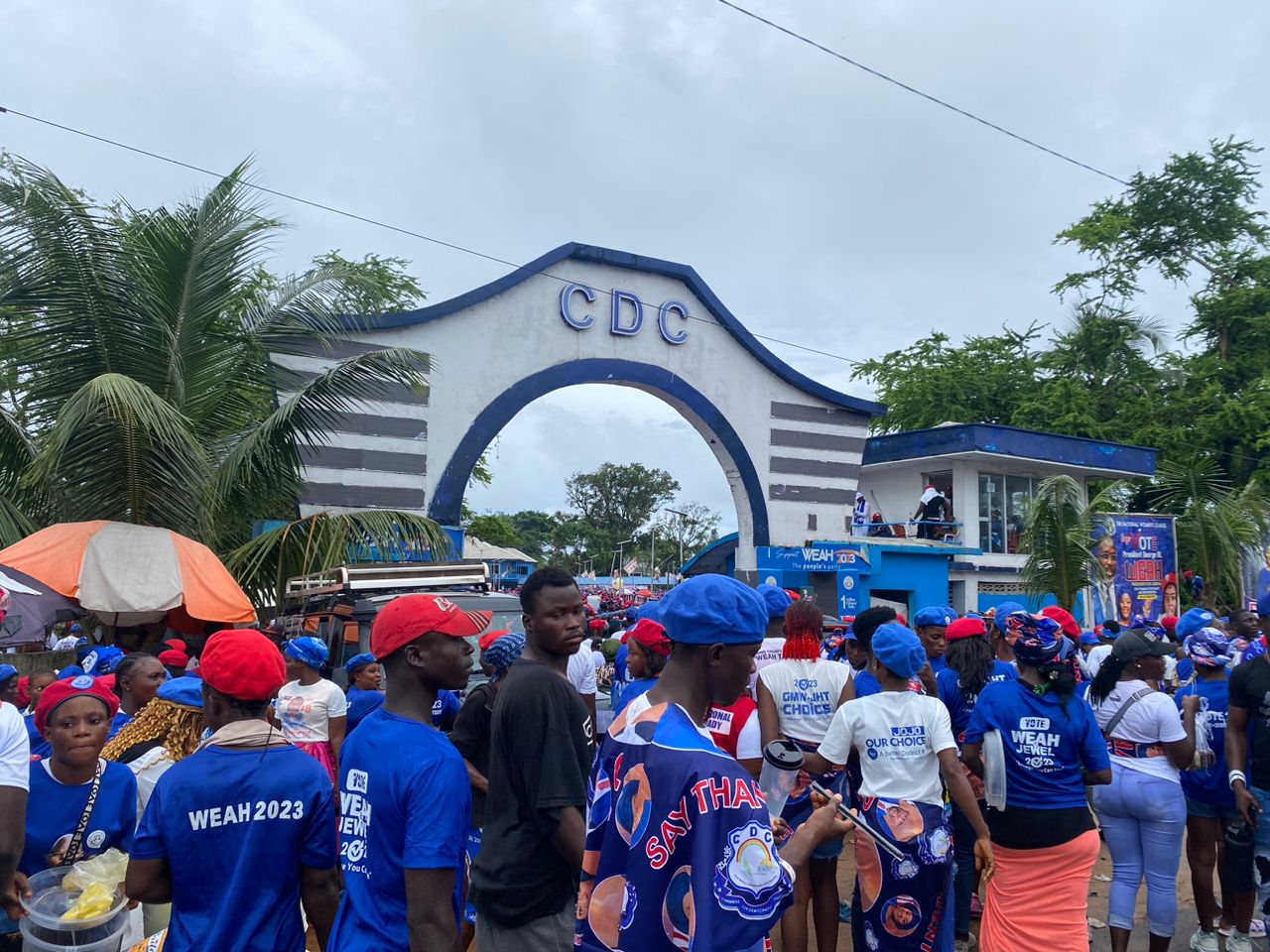 LiberiaDecides: Weah’s supporters defy rain, storm Monrovia for campaign finale