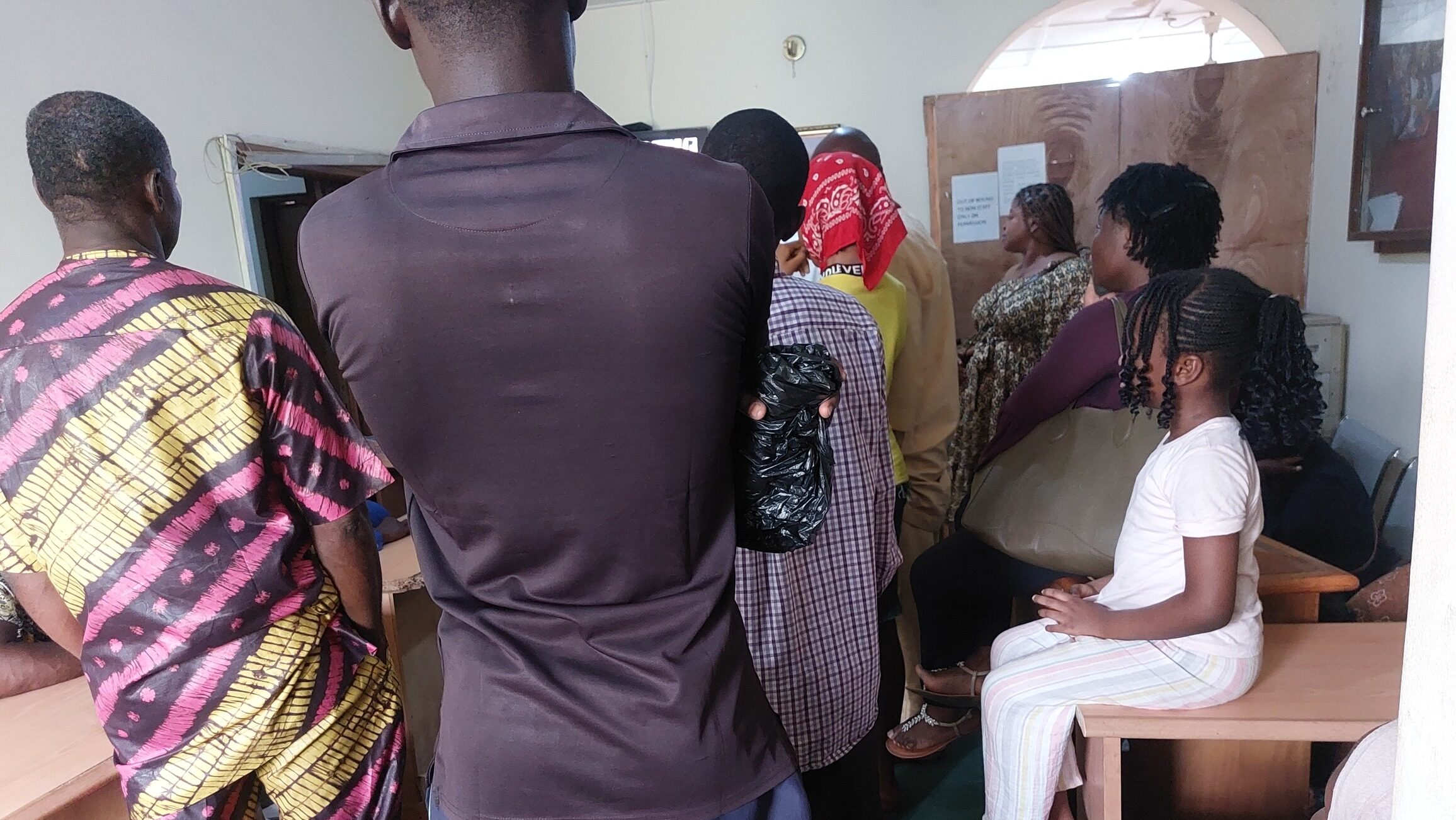 Birth Certificates: Nigerians raise concerns as NPC officials collect controversial levy in cash - Vimarsana News