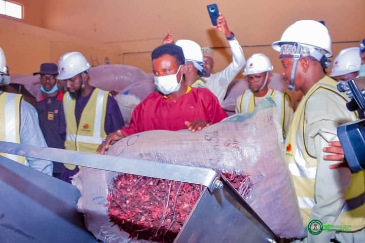 The Jigawa State Governor, Umar Namadi, has officially opened a Hibiscus processing plant
