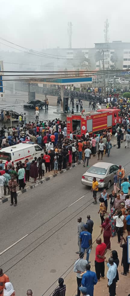 Many injured, six vehicles destroyed in Lagos gas explosion | Premium ...