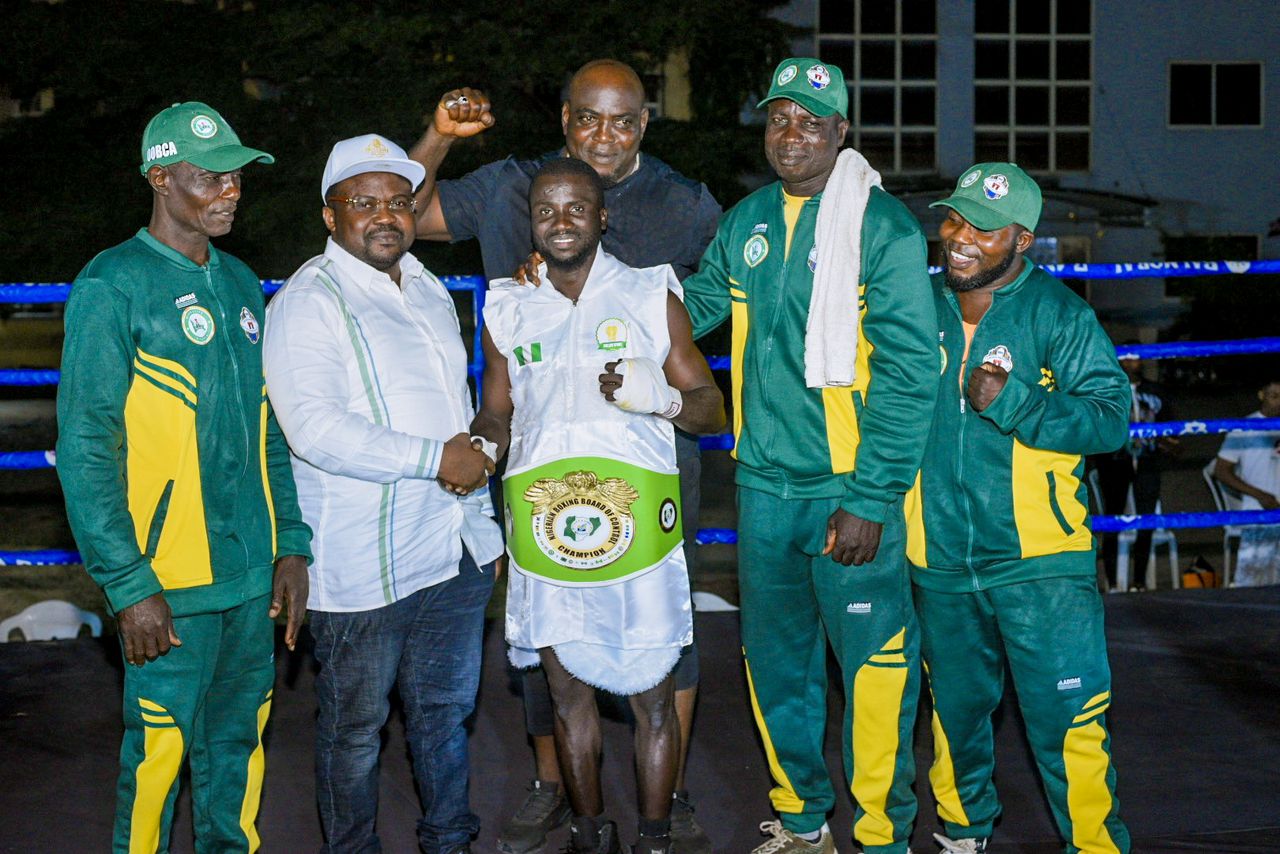 Muyideen Oyakojo clinches National Bantamweight title with massive knockout victory
