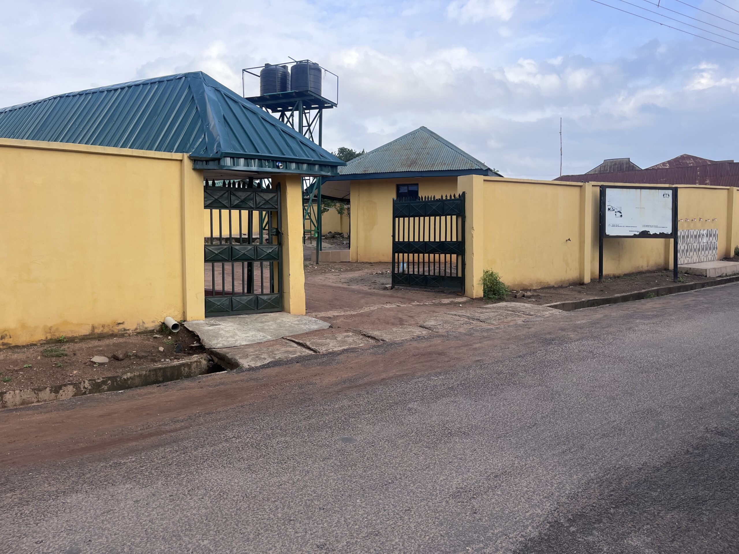 Nigerian govt releases N32.9 billion to PHCs, urges Nigerians to monitor funds