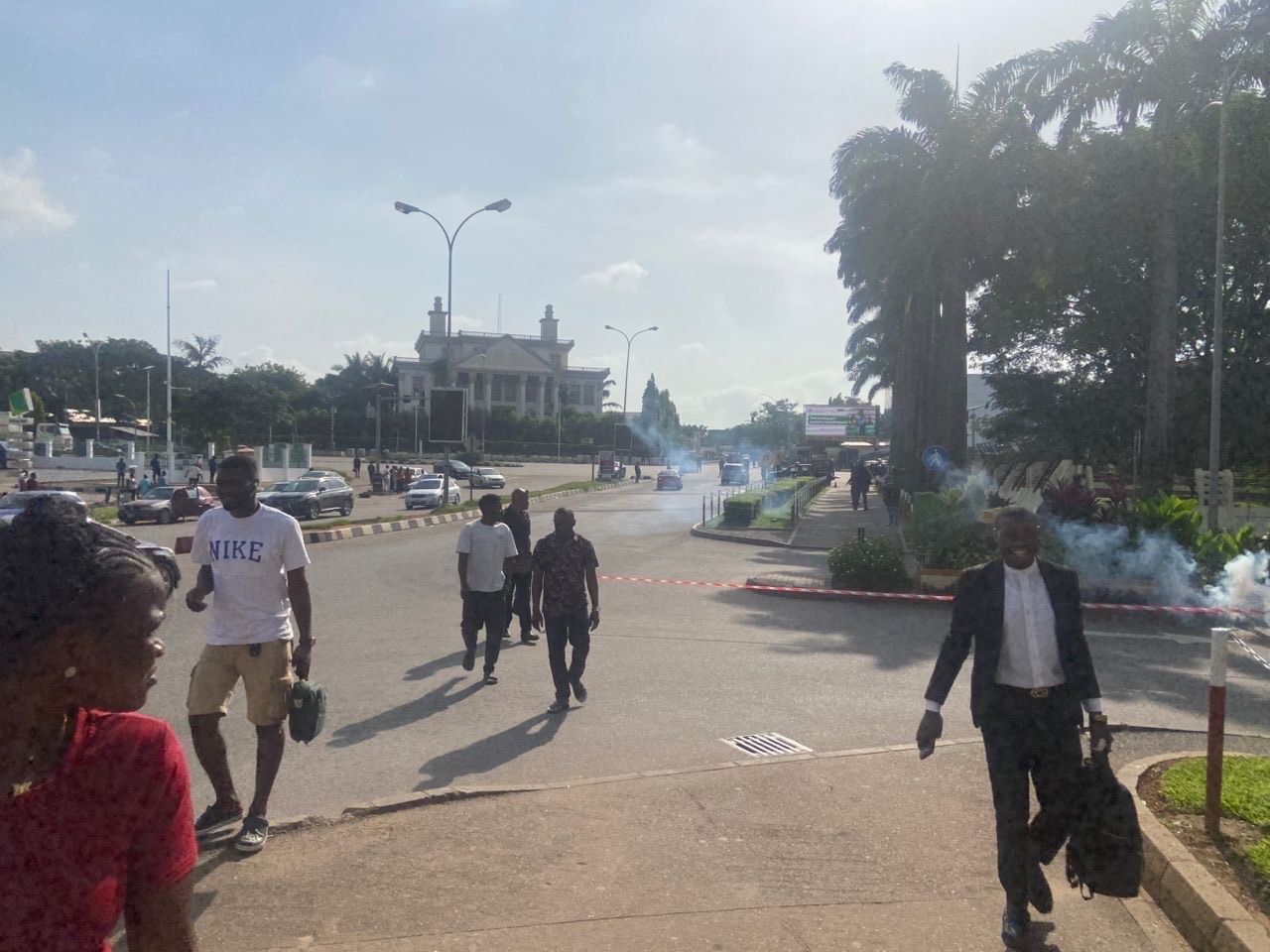#FreeNnamdiKanu protest turns rowdy as police tear-gas protesters, commuters