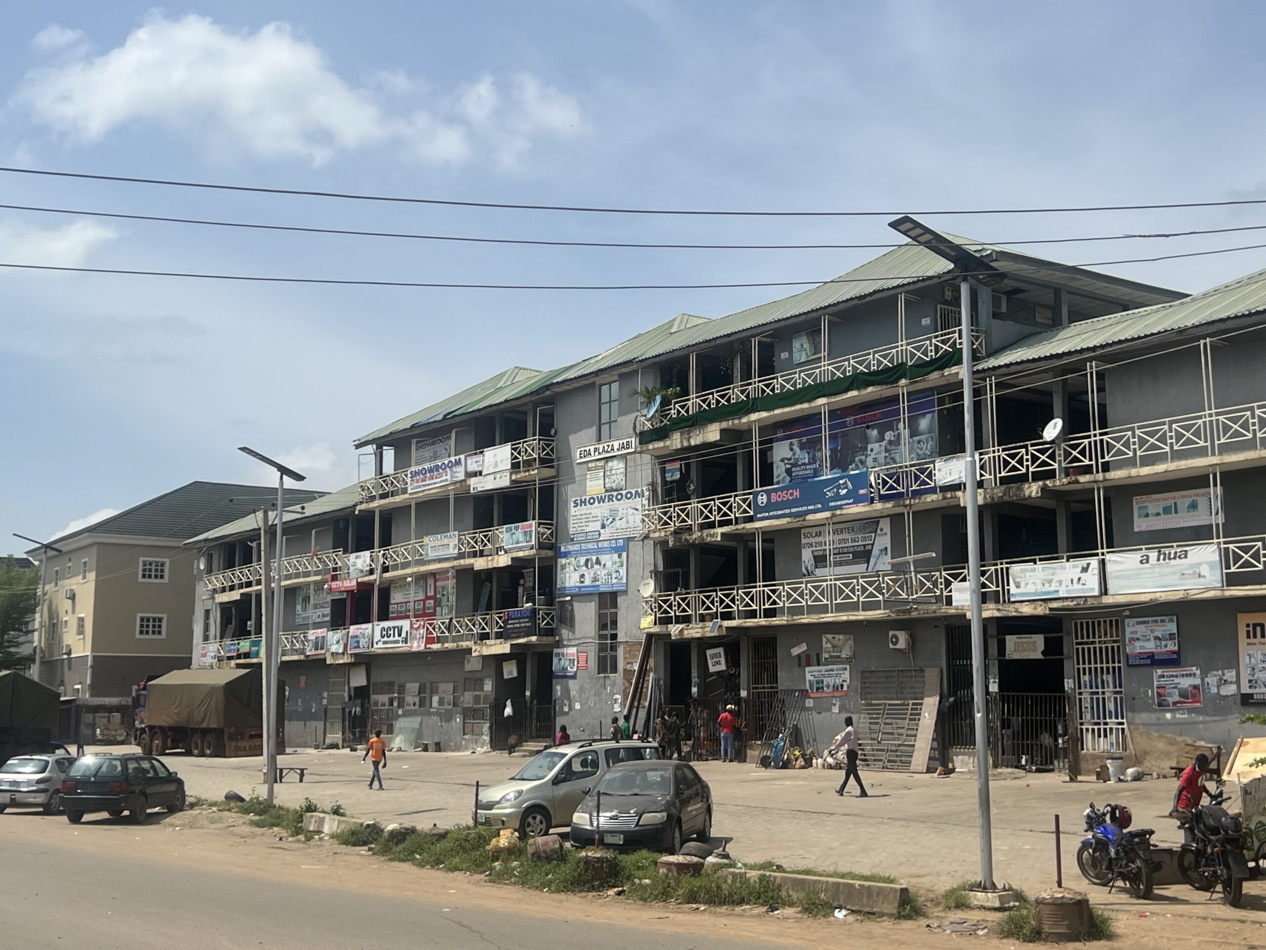 #FreeNnamdiKanuNow Protest: Abuja Plaza shut down after police tear-gas protesters, business owners