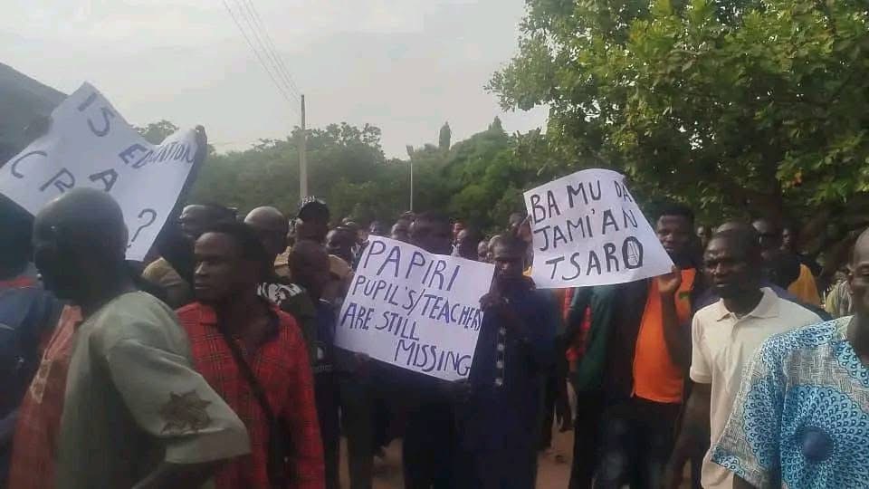Parents of abducted Niger schoolchildren protest, accuse government of slow response