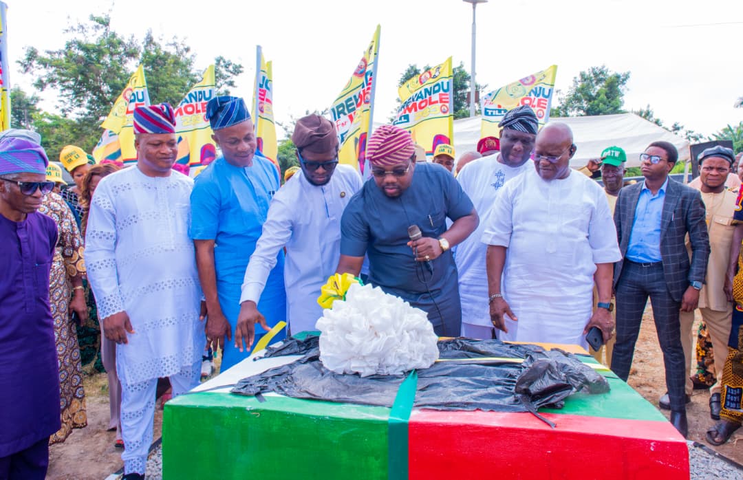 Osun lawmaker empowers constituents with various items, builds motor park