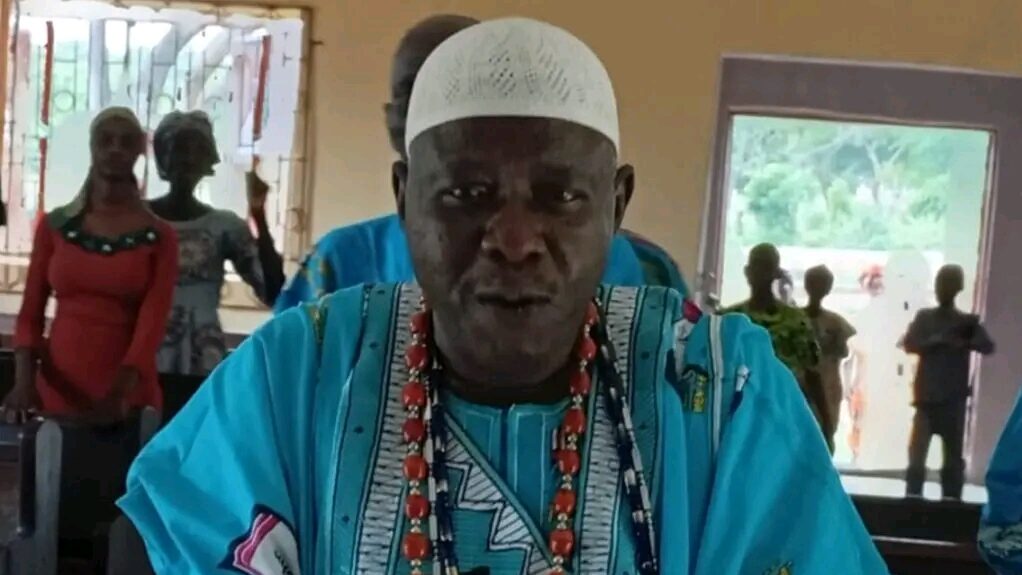 Gunmen attack palace in Kwara, kidnap traditional ruler, son