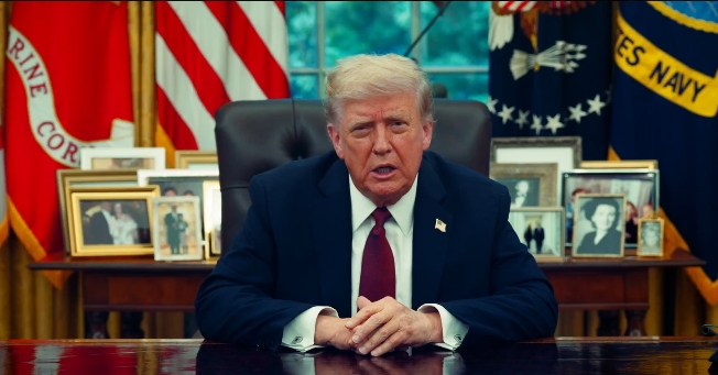 Oil prices fall again after Trump says Venezuela to send oil to US