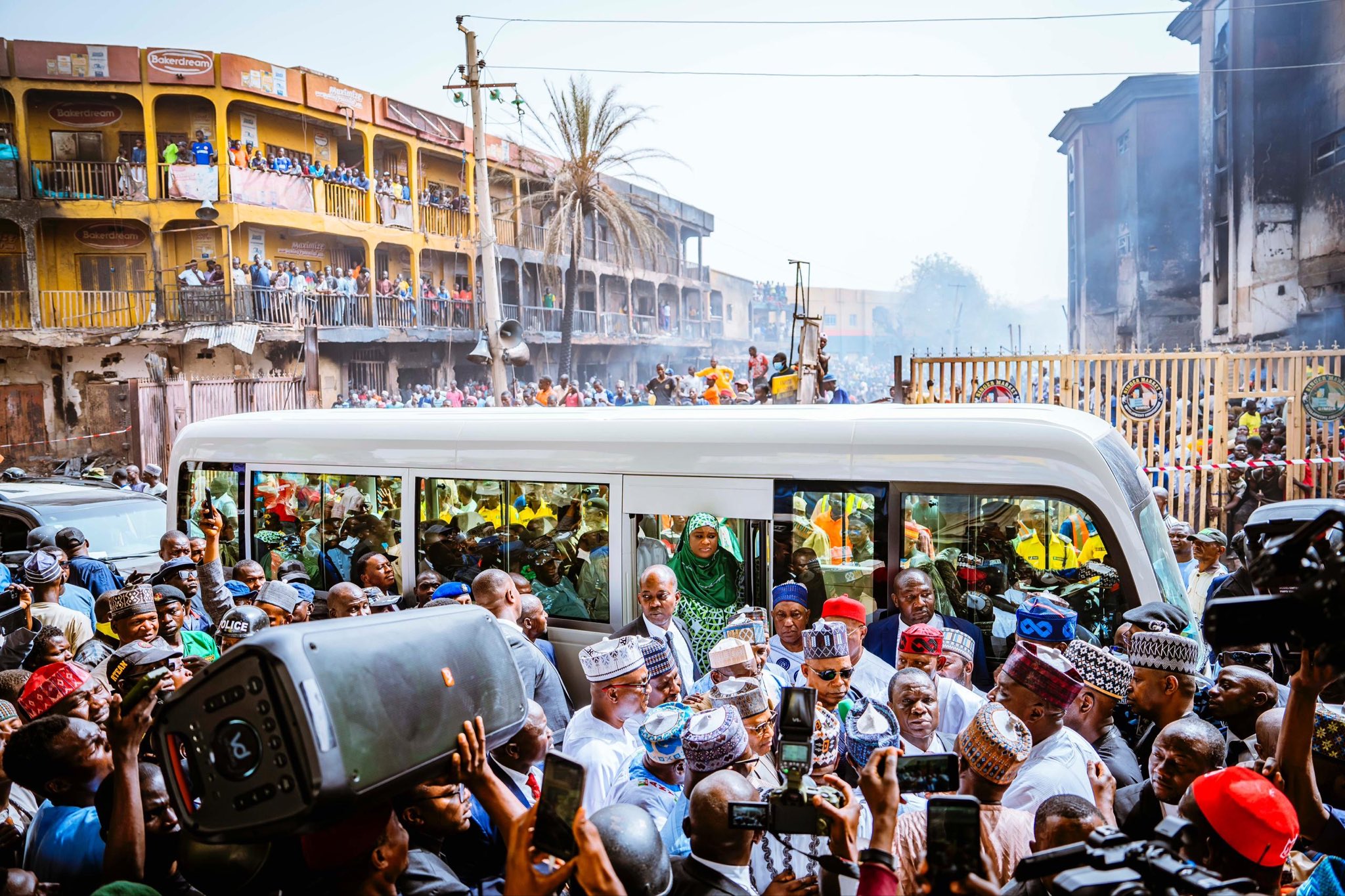 Nigerian govt donates N5 billion to Kano market fire victims