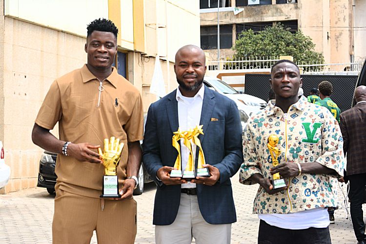 Akwa United’s coach, player, goalkeeper receive NNL awards