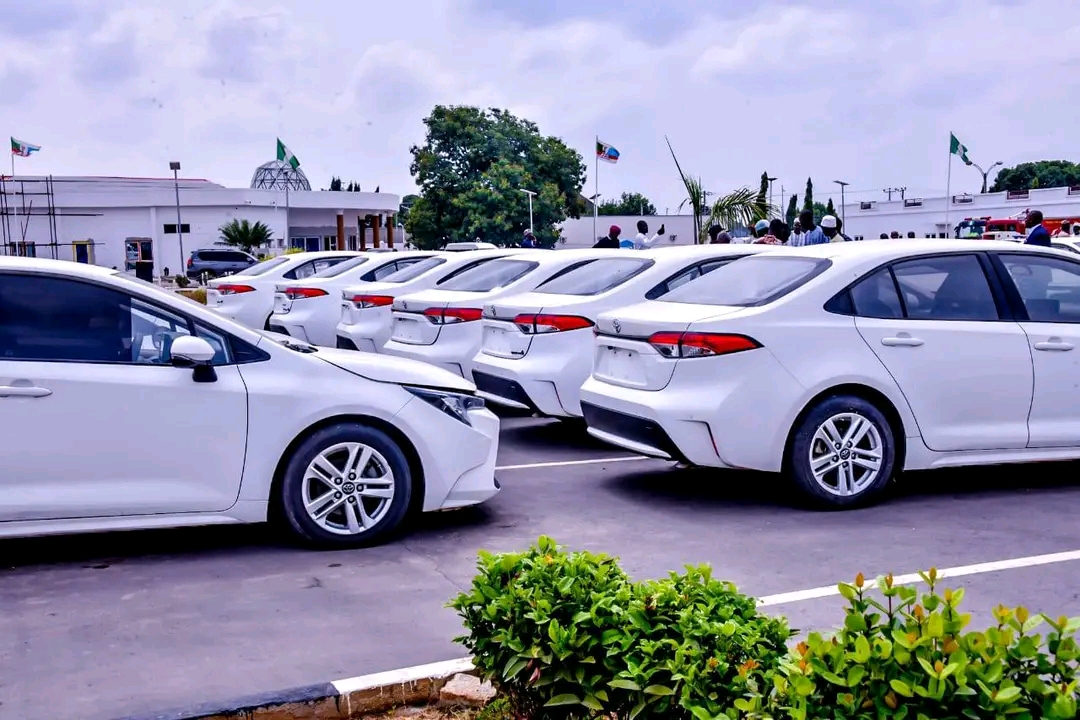 Governor buys multi-billion naira cars for officials amid widespread poverty