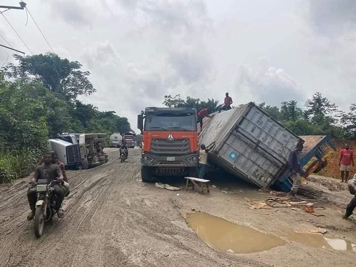 Fatal Crash: Students accuse federal govt of politicising highway rehabilitation