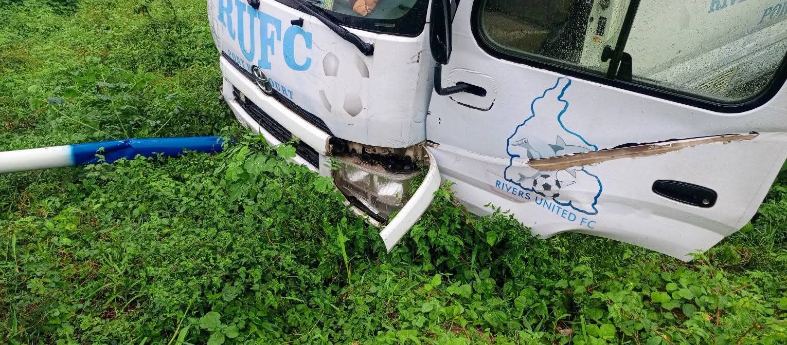 Rivers United players escape serious injury in road accident ahead of Federation Cup clash