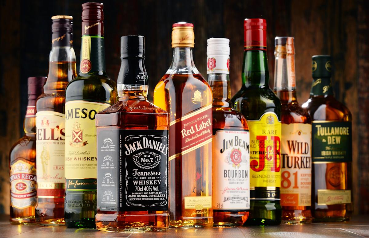 Police arrest fakers of alcoholic drinks
