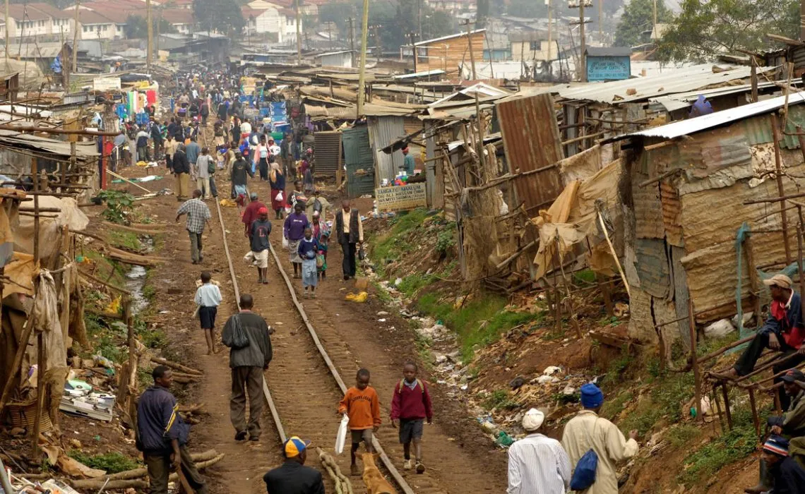 12 June: Delta residents decry huge gap between rich, poor