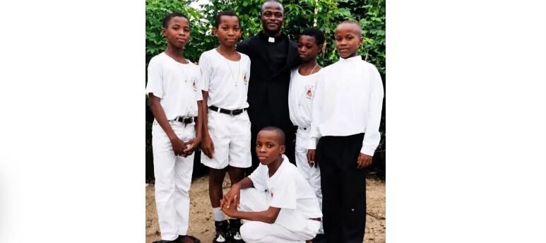 Cubana Chief Priest Reveals Seminary Past, Dream to Be Catholic Priest