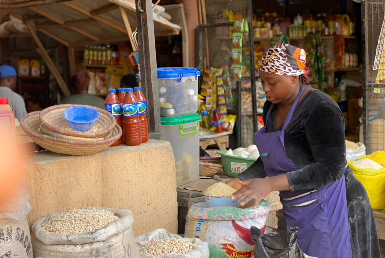 Enugu residents, sellers groan over high cost of tomatoes, pepper, crayfish