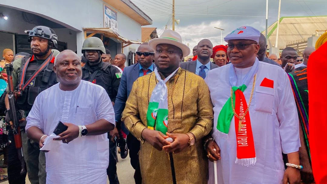 Bayelsa APC chieftain, supporters return to PDP