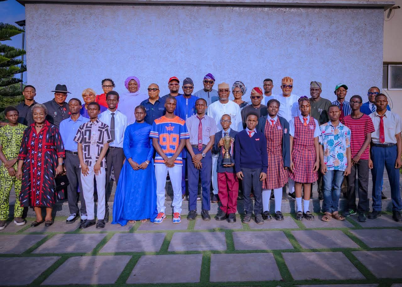 Ondo governor approves automatic jobs for seven NYSC awardees, rewards teachers, students