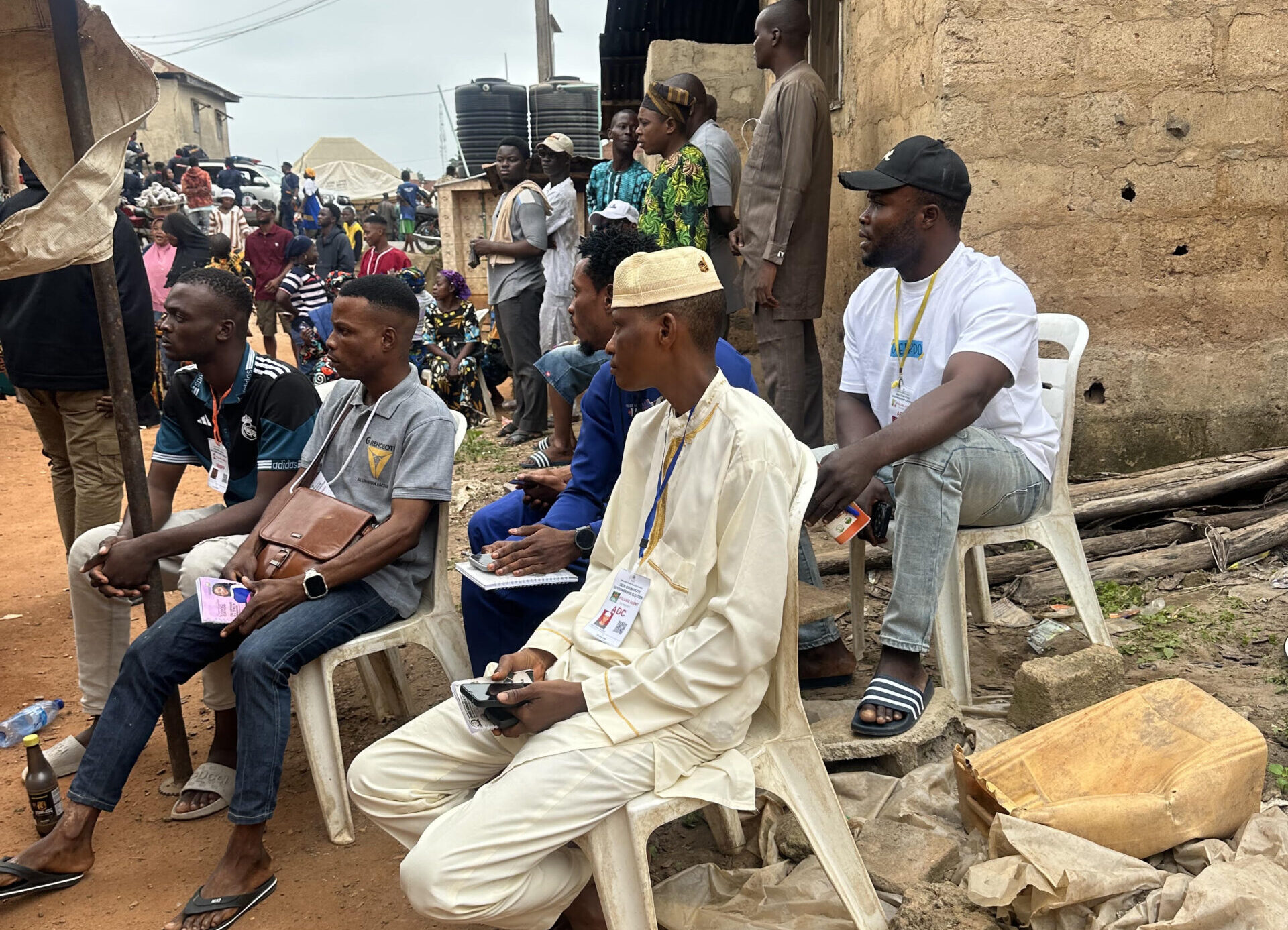#OsunDecides2026: INEC officials, voters flee as violence erupts in Ejigbo LGA