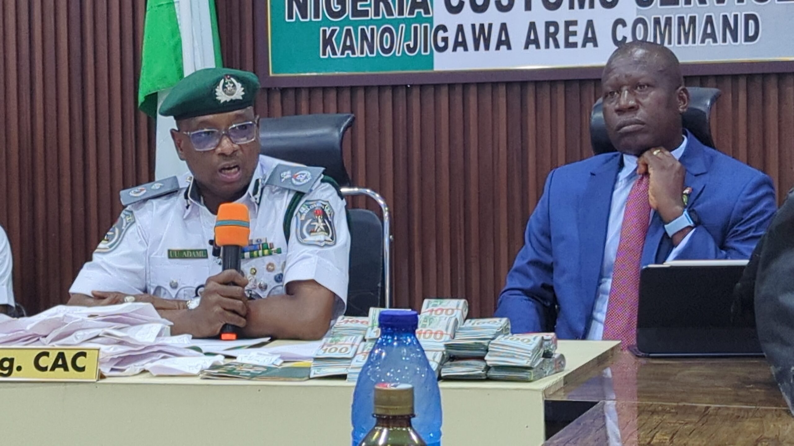 EFCC opens probe into suspect arrested with $265,000 cash at Kano airport