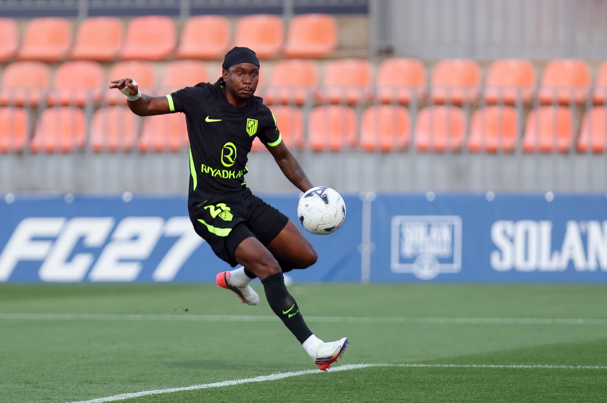 Champions League: Lookman, Ayaosi shine as PSG end Barcelona’s winning run